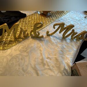 Gold glitter Mr. and Mrs. Wedding/Anniversary sign